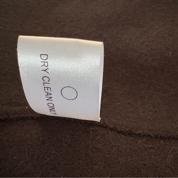 Indigenous Peruvian Alpaca Felt Asymmetrical Topper - Picture 8 of 15